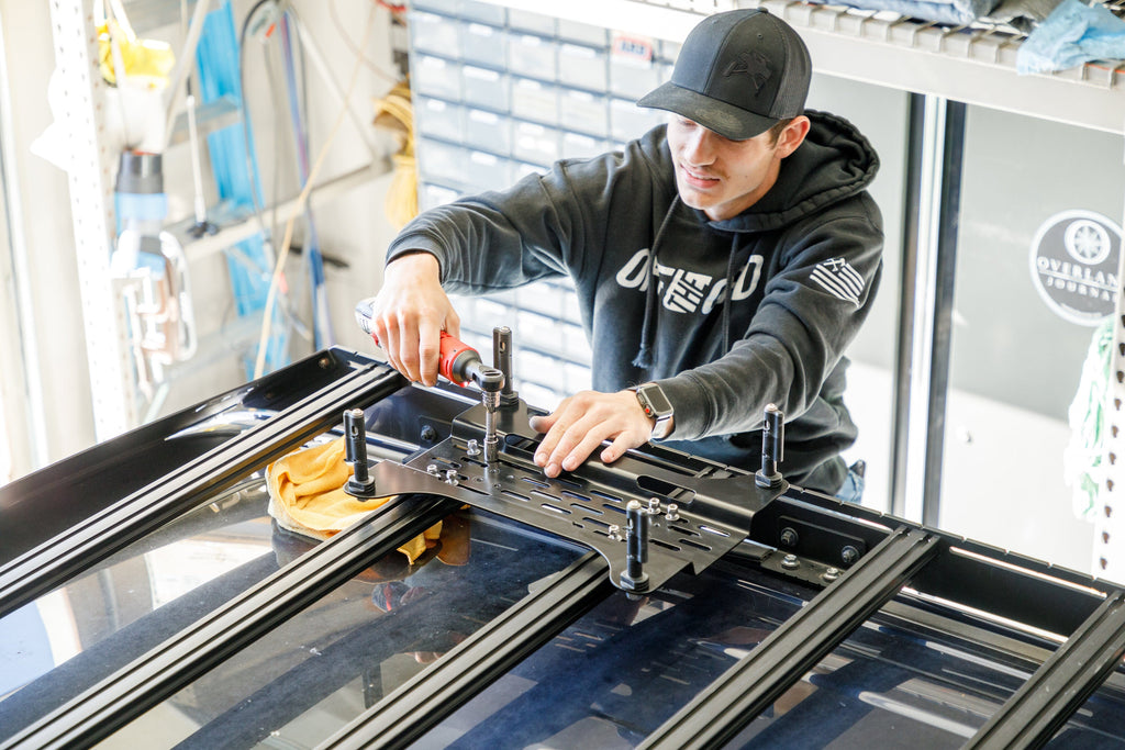 Overland Kitted Universal Mounting Plate for MAXTRAX® Mini